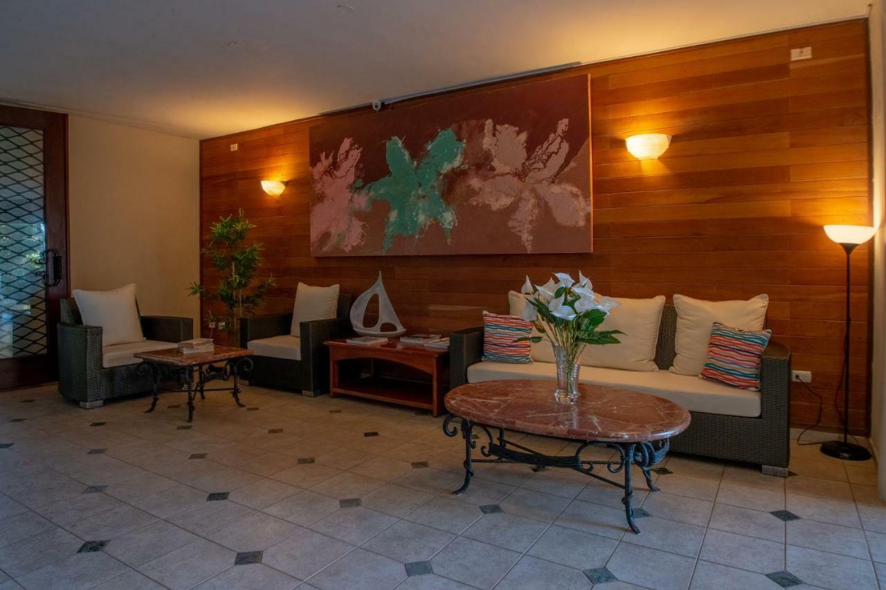 Velero Beach Resort Кабарете Екстериор снимка